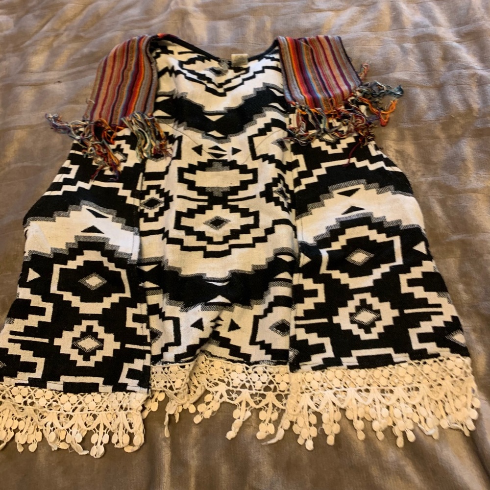 Women’s BKE Boho Vest Size M